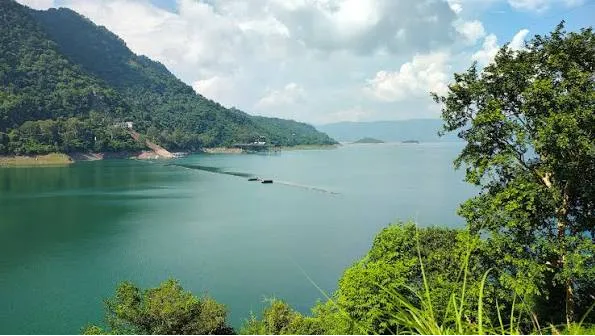 Gobind Sagar Lake & Bhakra Dam